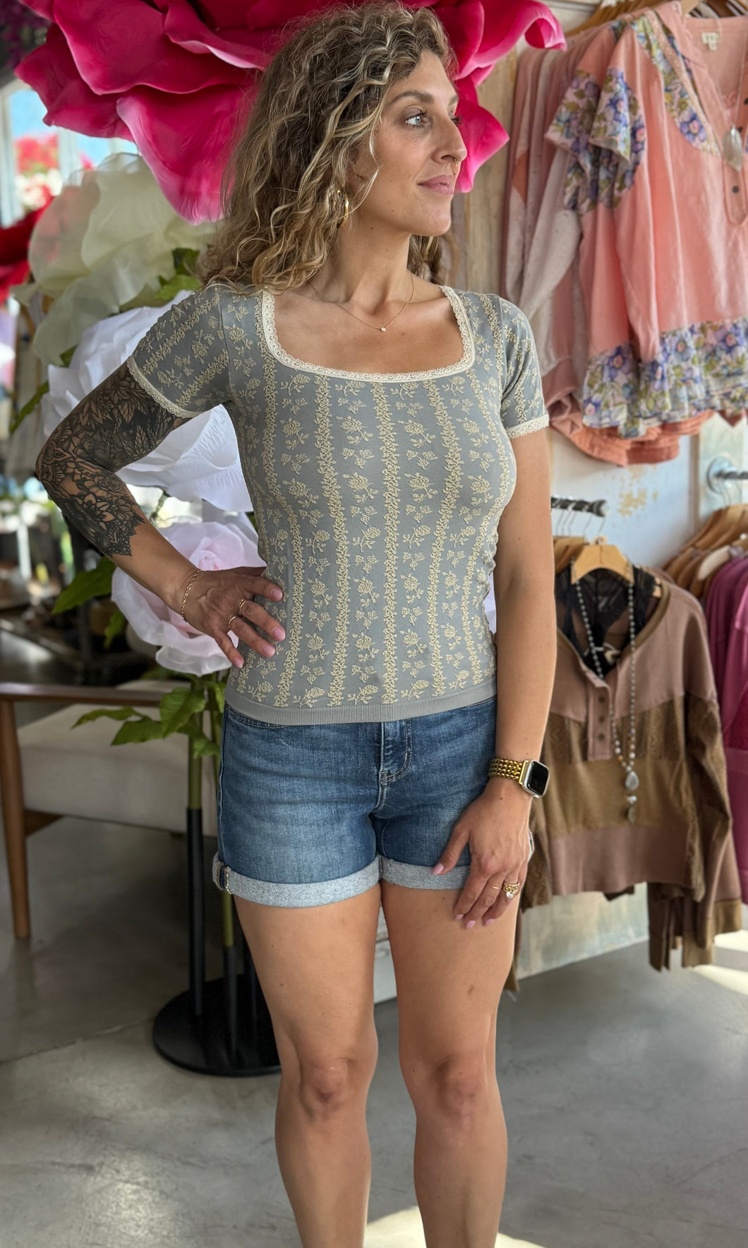 Miles Dolphin Grey Lace Trimmed Floral Motif Seamless Tee