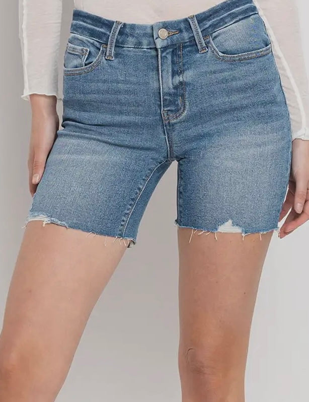 Alleyna Mid Rise Seamless Waistband Midi Shorts