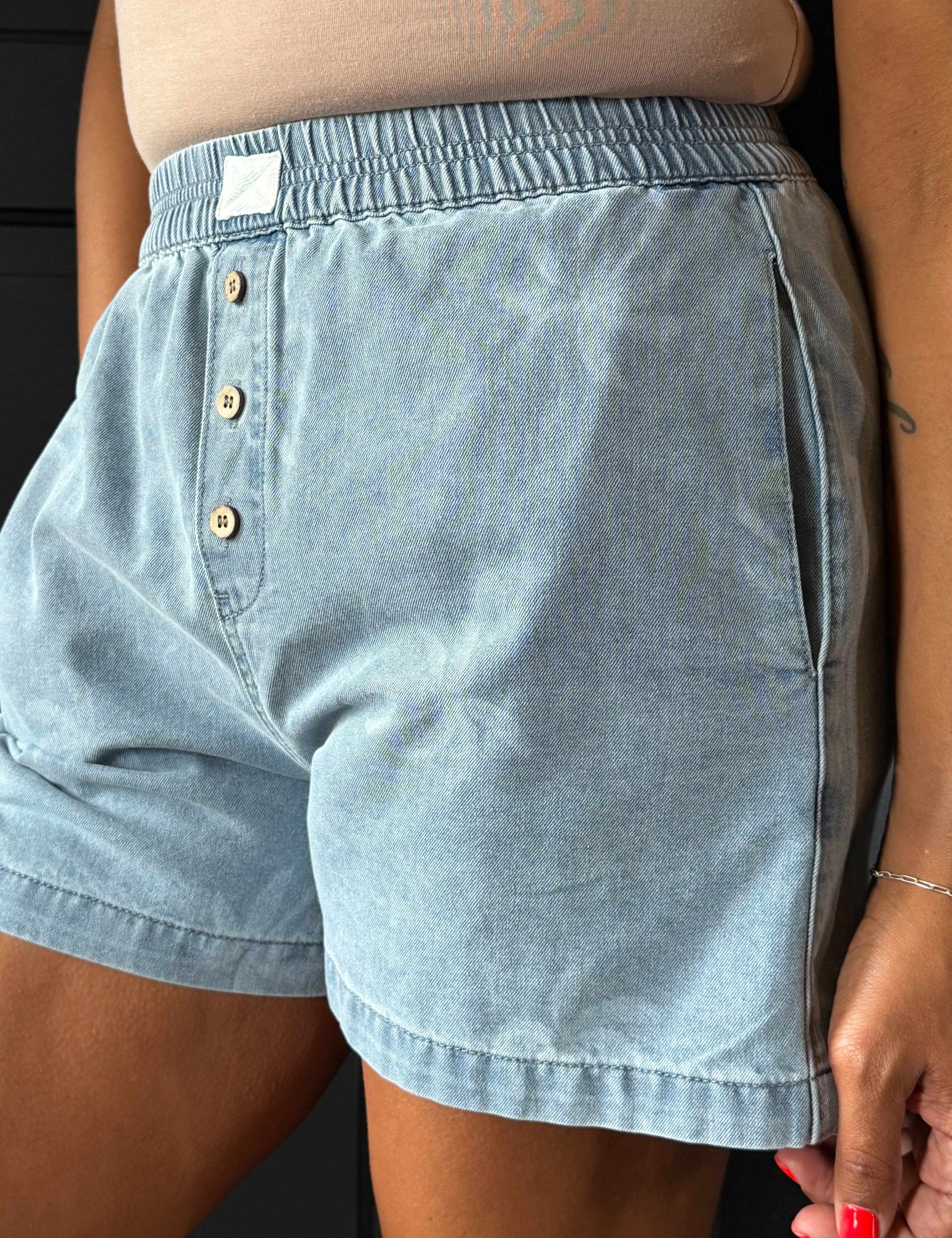 Gammie Front Button Detail Elastic Waist Printed Denim Shorts