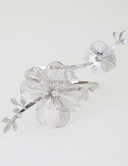 Emilio Delicate Flower Vine Arm Cuff
