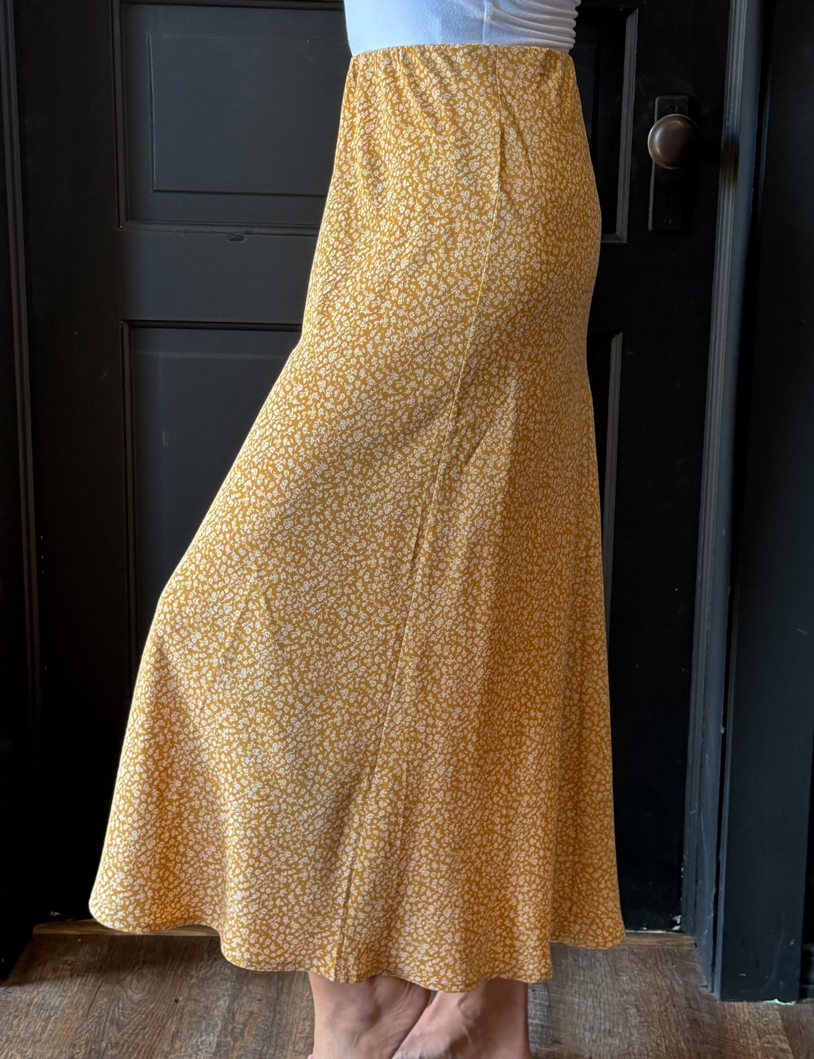 Lucy Print Midi Skirt With Elastic Waistband