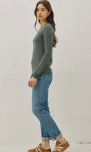Ismael Hunter Stitched Thermal Henley Neck Top
