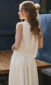 Gaillia Oatmeal Round Neck Sleeveless Side Button Linen Top
