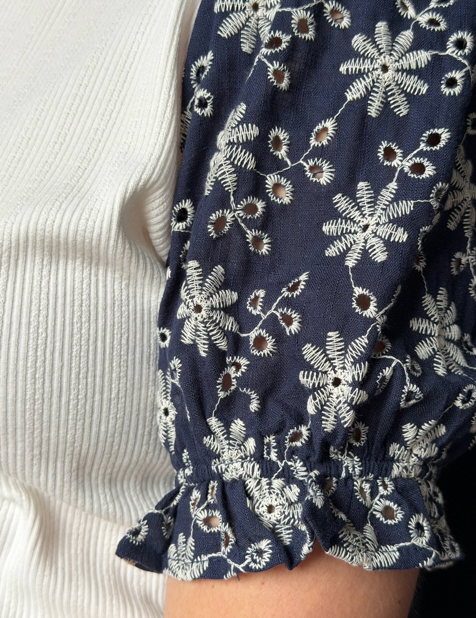 Uri Flora Contrast Puff Sleeve Top