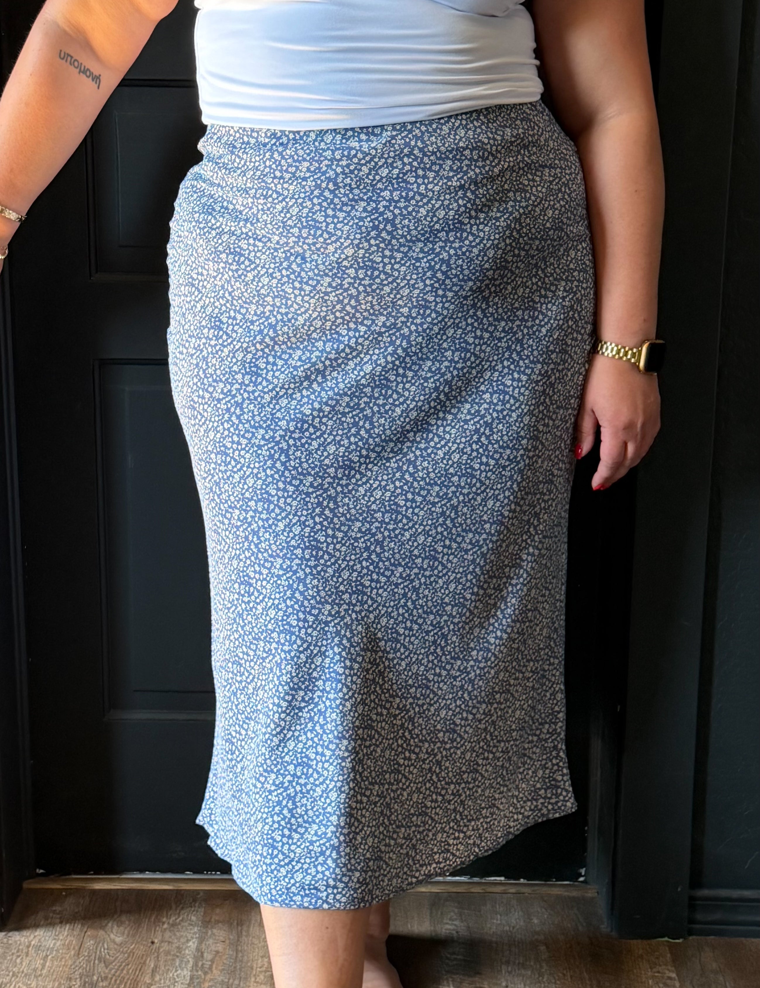 Luna Plus Size Floral Print Midi Skirt W/ Elastic Waistband