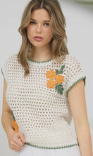 Lowen Ivory Rose Crochet Knit Short Sleeve Pullover Sweater