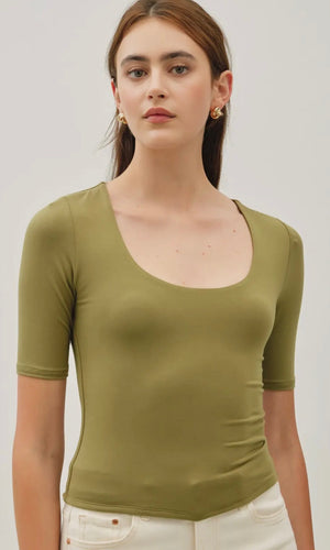 Gjerta Martini Olive Basic Short Sleeve Cropped Top