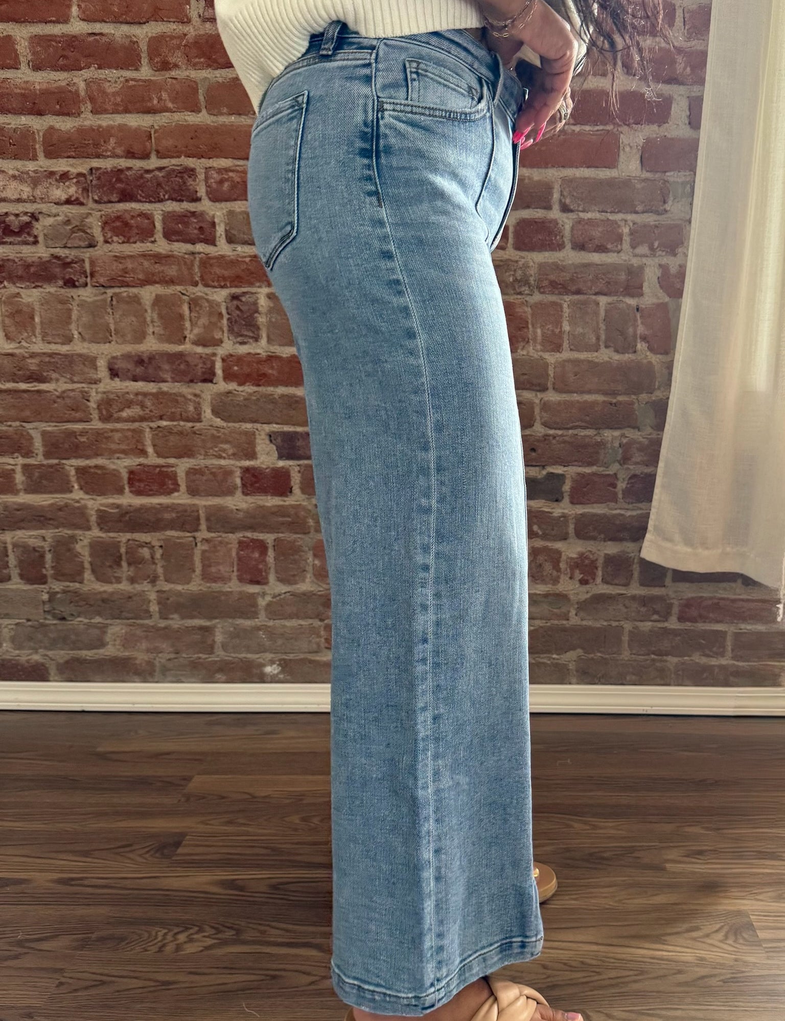 Umeko Mid Rise Seam Detail Front Slit Hem Wide Jeans