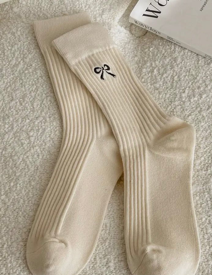 Missy Bow Embroidered Crew Socks