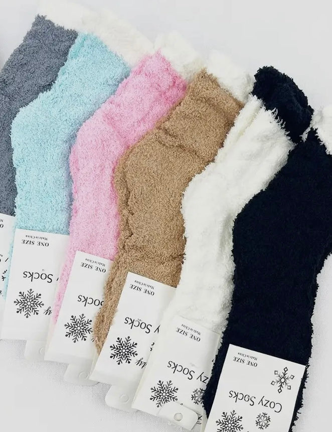 Philip Two Tone Solid Cable Pattern Cozy Socks