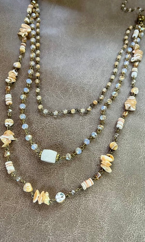 Medina Necklace Beige