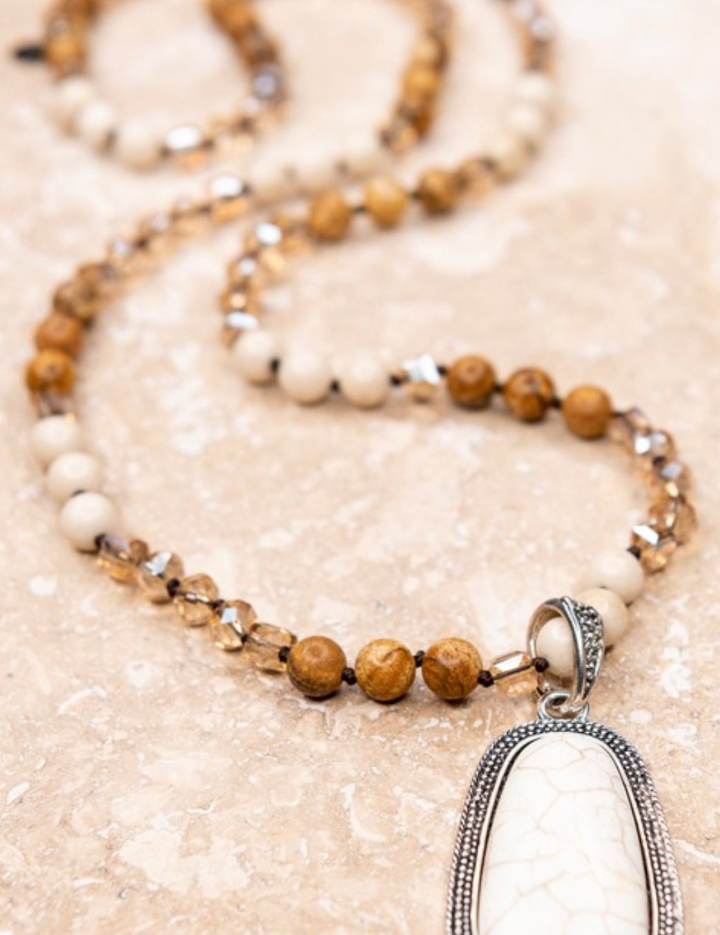 Florynce Adele Necklace White Mix