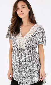 Alexia Ivory Vintage Floral Lace Trim Shirt Top