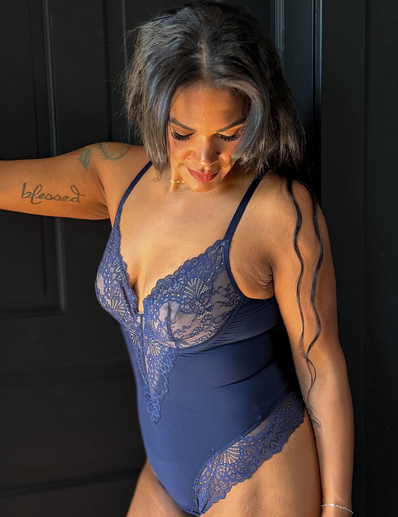 Isabell Seamless Lace V-Neck Shapewear Bodysuit