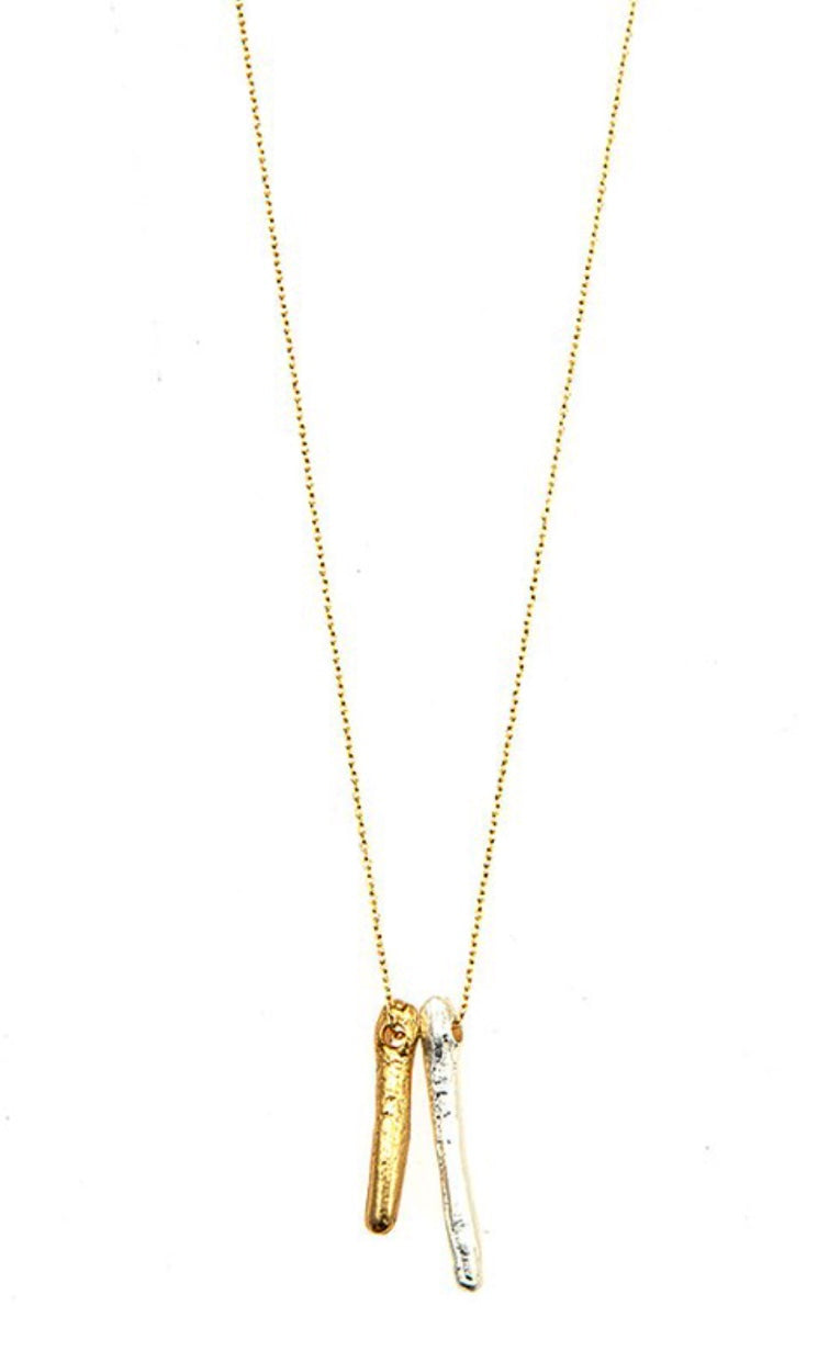 Chic Gold Metal Freshwater Pearl Pendant Necklace